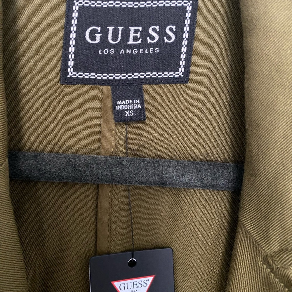 Guess Shacket - Picture 5 of 6